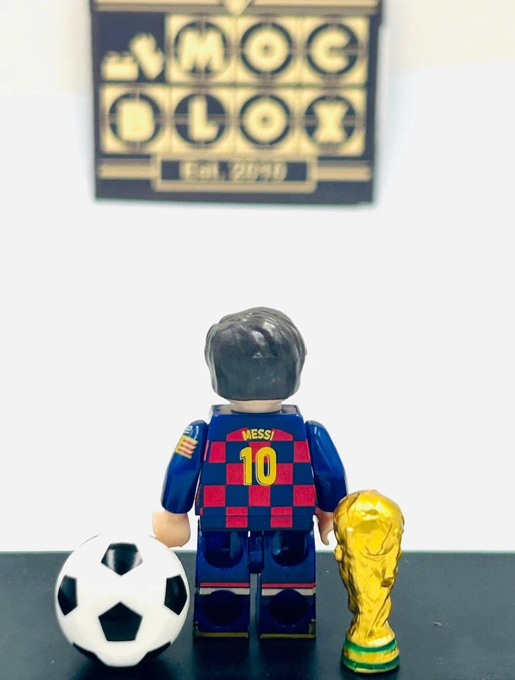 #1130 - LEO MESSI (RED/BLUE)