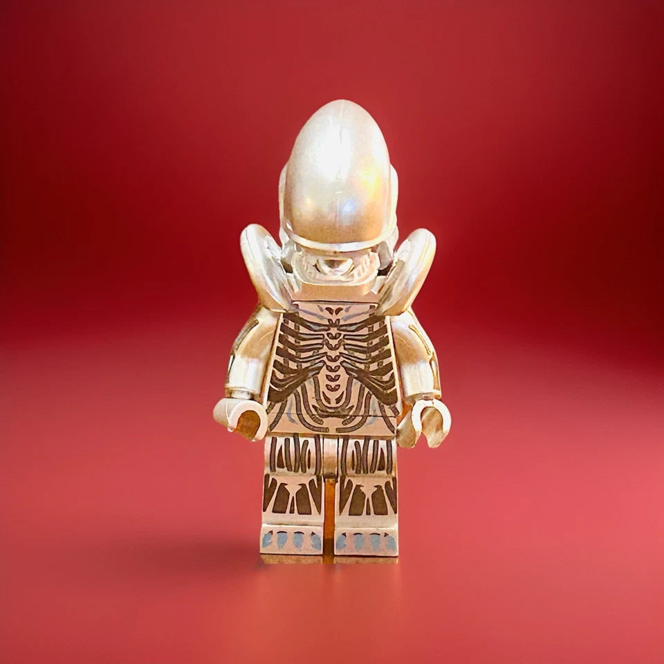 #0608 - Alien - Silver (Chrome)