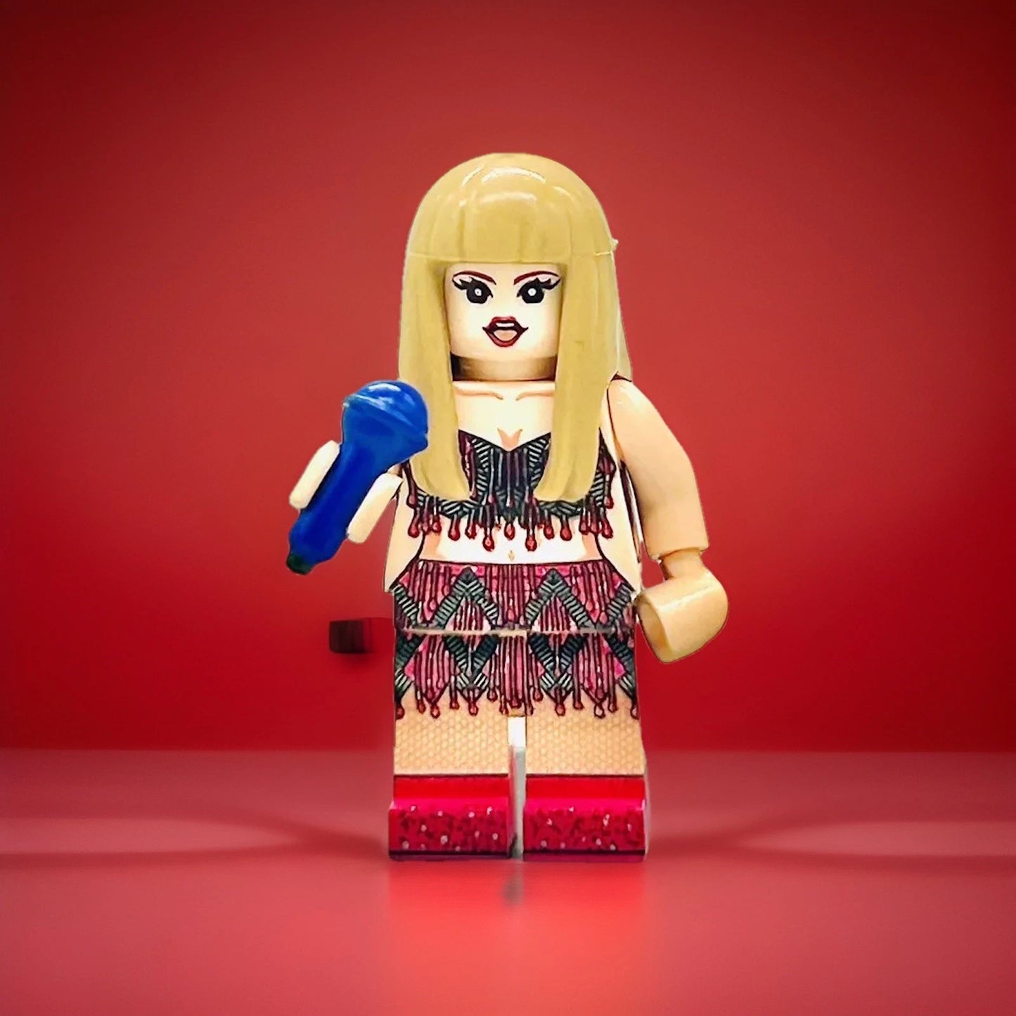 #1184 - Taylor Swift (Pink/Red Hassles Outfit)
