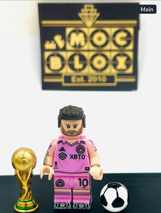 #1129 - LEO MESSI (Pink Jersey)