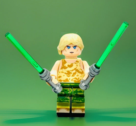 #0266 - Luke Skywalker (Swamp Suit w/ Yoda)