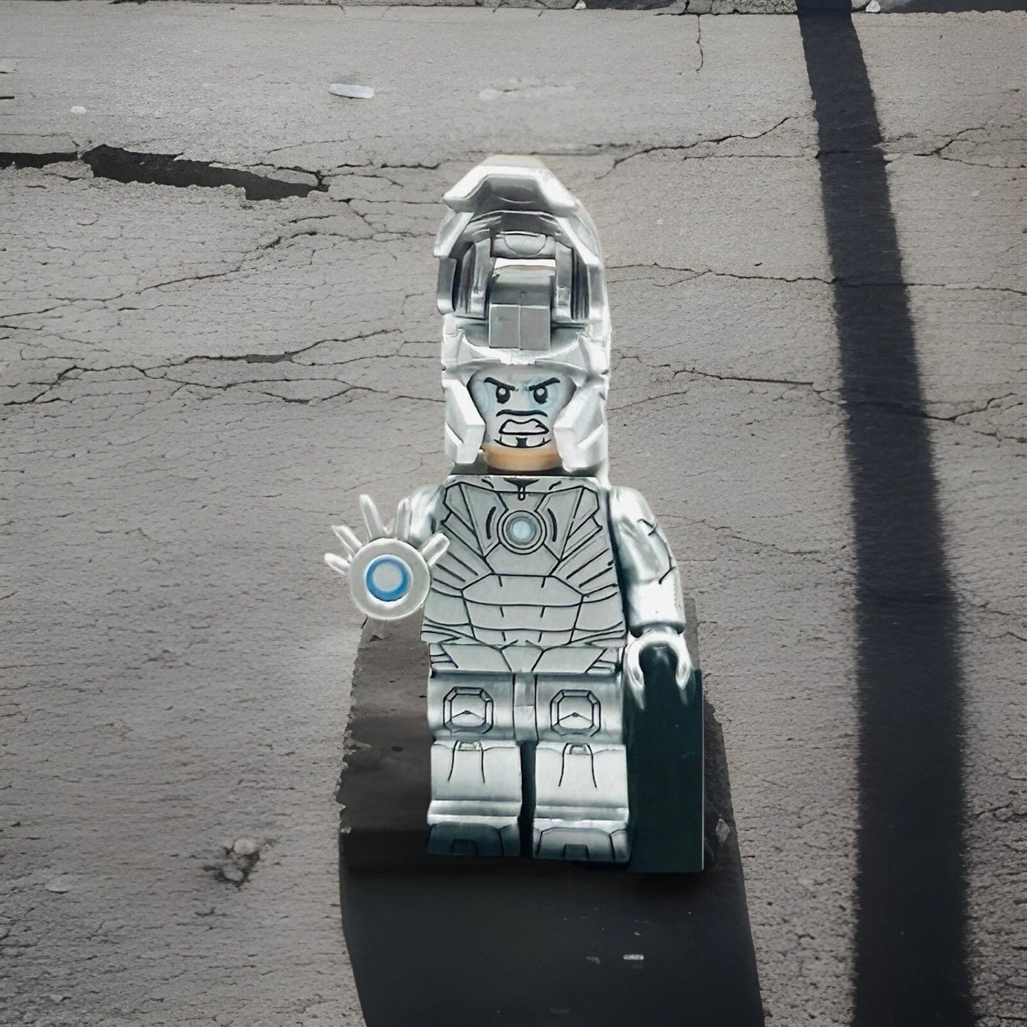 #0084 - Iron Man (Silver Suit)
