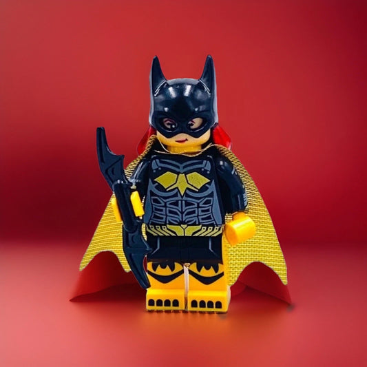 #0030 - Batgirl (Golden Cape Suit)